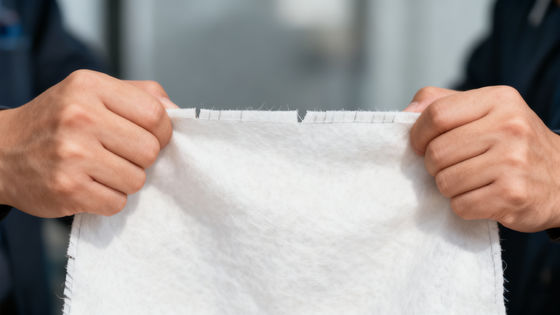 Geotekstil Nonwoven Serat Stapel 400g PP Polypropylene untuk Pemisahan dan Penguatan Jalan Raya