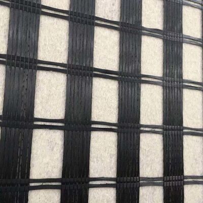 Goede prijs. Strengheidscompositie Geogrid 20 Kn 30 Kn 40 Kn Biasiale geotextielcompositie Polyester Geogrid online