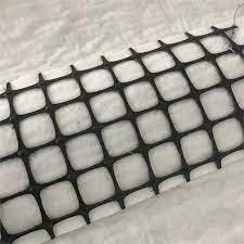 Harga yang bagus 30-30KN PP Geogrid Thermal Bond 200g/m2 Geotekstil Komposit Geogrid Memperkuat Tanah Lembut on line