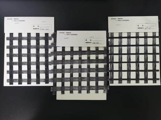 Un buon prezzo. Factory Price Base Reinforcement  Biaxial Polyester  Geogrid For Pavements And Roads in linea