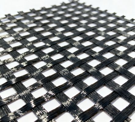 Dobra cena. 50.8x50.8mm Grid Mesh Size 200-30 KN/M Uniaxial Polyester Geogrid Reinforcement of weak ground For Transportation w Internecie