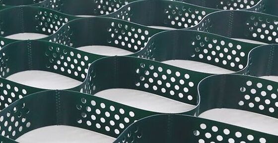 Καλή τιμή. Γεωυφασμάτινο έδαφος HDPE Geocell υψηλής αντοχής για χωματόδρομους με χαλίκι και έλεγχο διάβρωσης σε απευθείας σύνδεση