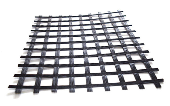 Good price 30 - 200 KN 4 X 100M Fiberglass Geogrid for Road Reinforcement Soil Stabilization and Crack Prevention online