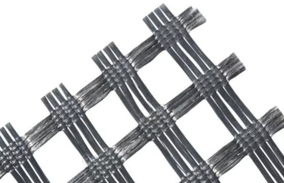 Retaining Wall PVC Coated Warp Knitted PET Polyester Geogrid For Railway Foundation