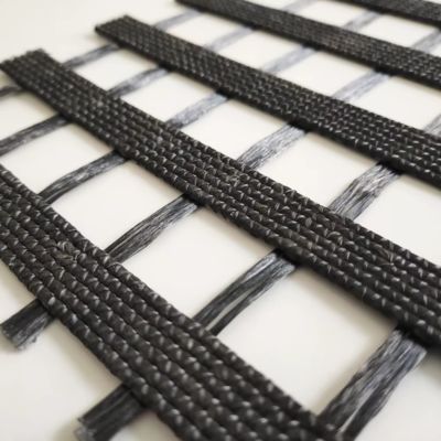 Low Creep Long Life 200-30 KN/M Uniaxial Polyester Geogrid  Reinforce  Slope Stabilization Soft Ground