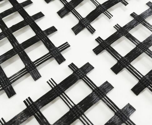 Un bon prix. Grille de bitume de 12,7 x 12,7 mm, largeur de 1 m à 6 m, treillis de renforcement solide et flexible pour la protection des surfaces en béton et en asphalte en ligne